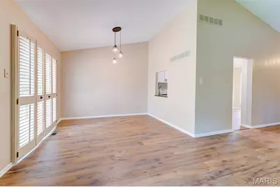 11046 Thousand Oaks Drive, Saint Louis, MO 63136 - Photo 10