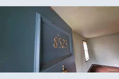 8525 Appleton Drive, University City, MO 63132 - Photo 2