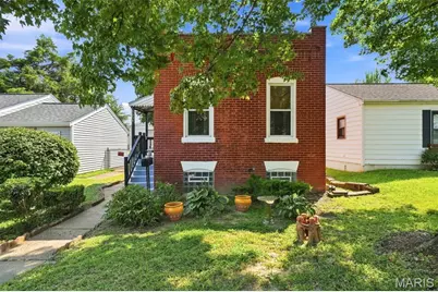 3654 Roswell Avenue, Saint Louis, MO 63116 - Photo 1