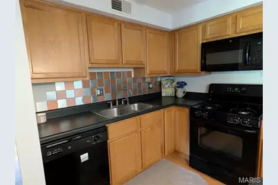 1438 Willow Brook Cove #1, Saint Louis, MO 63146 - Photo 12