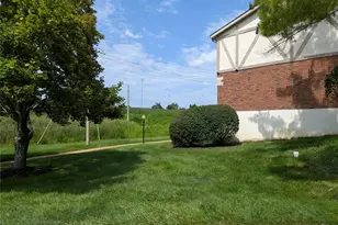 1438 Willow Brook Cove, Saint Louis, MO 63146 - Photo 2