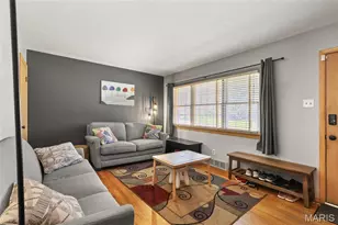2106 Box Dr, Saint Louis, MO 63125 - Photo 2