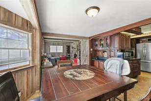 2106 Box Dr, Saint Louis, MO 63125 - Photo 16