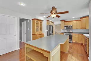 34 Shadowcreek Dr, Saint Peters, MO 63376 - Photo 10