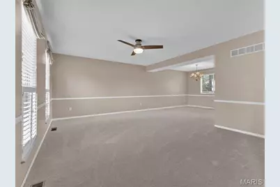 34 Shadow Creek Drive, Saint Peters, MO 63376 - Photo 4