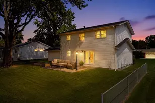 750 Lamplight Ln, Hazelwood, MO 63042 - Photo 4