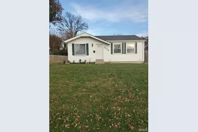 12106 Belaire Place, Maryland Heights, MO 63043 - Photo 2