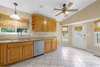 88 Mallard Pointe Drive, O'Fallon, MO 63368 - Photo 8