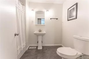 6310 Heintz Rd, Oakville, MO 63129 - Photo 8