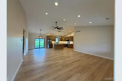 360 Honeysuckle Drive, Hannibal, MO 63401 - Photo 8