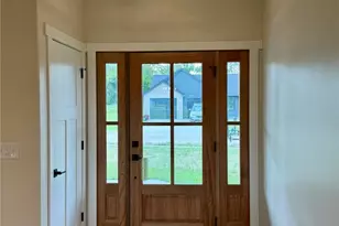 360 Honeysuckle Dr, Hannibal, MO 63401 - Photo 4