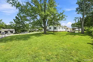 5116 Kempf Dr, Mehlville, MO 63128 - Photo 24
