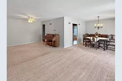 720 Linwood Boulevard, Kirkwood, MO 63122 - Photo 12