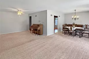 720 Linwood Blvd, Kirkwood, MO 63122 - Photo 12