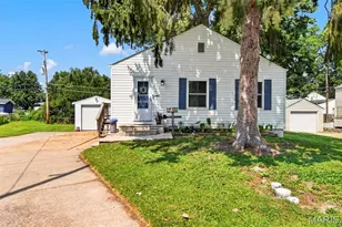 3591 St Christopher Ln, Saint Ann, MO 63074 - Photo 2