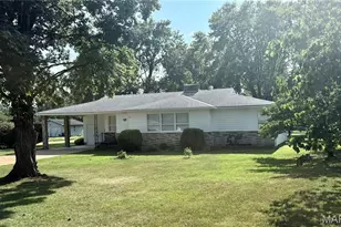109 S Madison St, Desloge, MO 63601 - Photo 2