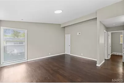 1105 Apache Drive, Florissant, MO 63033 - Photo 4