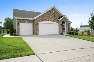 108 Prairie Wind Dr, Wentzville, MO 63385 - Photo 2