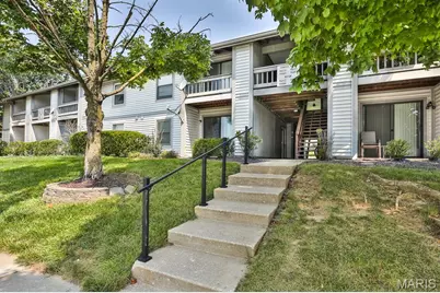 1615 Summergate Parkway #M, Saint Charles, MO 63303 - Photo 2
