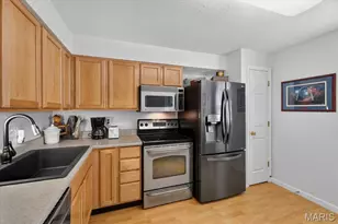 1920 Hunting Lake Ct, Saint Louis, MO 63122 - Photo 6
