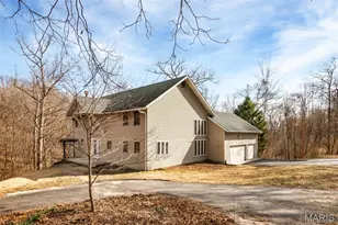 1 River Bend Dr, Fenton, MO 63026 - Photo 2