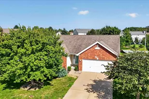 1972 Briarfield Dr, Lake Saint Louis, MO 63367 - Photo 2