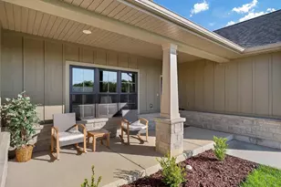 129 Stone Ledge Dr, Saint Clair, MO 63077 - Photo 4