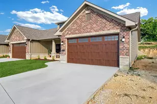 129 Stone Ledge Dr, Saint Clair, MO 63077 - Photo 2