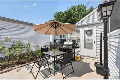 3234 Jasper Park, Saint Louis, MO 63139 - Photo 2