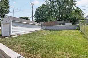 3234 Jasper Park, Saint Louis, MO 63139 - Photo 4