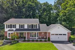 14768 Timberbluff Dr, Chesterfield, MO 63017 - Photo 2