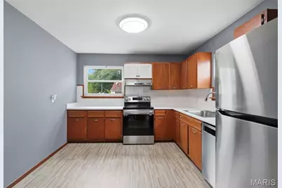 875 5th Plaza, Florissant, MO 63031 - Photo 8