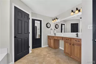 1388 Red Oak Plantation Dr, Ballwin, MO 63021 - Photo 28
