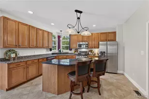 1388 Red Oak Plantation Dr, Ballwin, MO 63021 - Photo 12