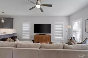 9409 Vandervoort Ct, Crestwood, MO 63126 - Photo 6