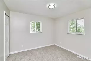 1915 Curtis Ct, Saint Louis, MO 63031 - Photo 18
