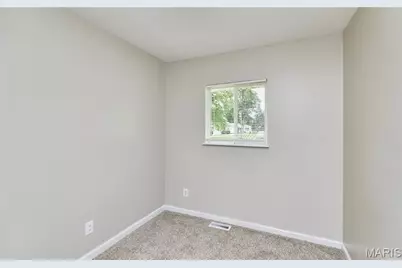 1915 Curtis Court, Saint Louis, MO 63031 - Photo 14