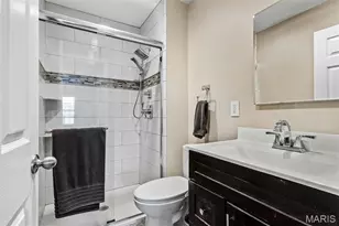 11722 Holly Springs Dr, Saint Louis, MO 63146 - Photo 10