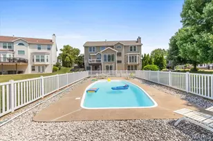 354 Buckington St, Saint Peters, MO 63376 - Photo 2