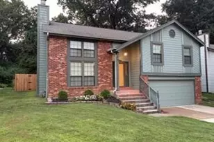 843 Reindeer Dr, Manchester, MO 63021 - Photo 2