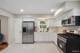 3855 Belcroft Dr, Florissant, MO 63034 - Photo 10