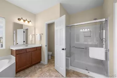 1633 Willowbrooke Manors Court, Creve Coeur, MO 63146 - Photo 18