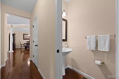 1633 Willowbrooke Manors Court, Creve Coeur, MO 63146 - Photo 10