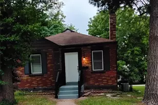 321 Henquin Dr, Ferguson, MO 63135 - Photo 1