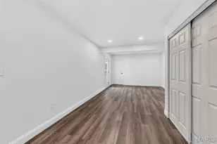 732 Hubert Dr, Saint Louis, MO 63125 - Photo 12