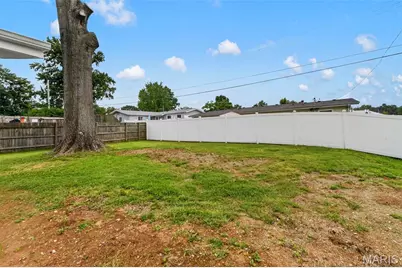 732 Hubert Drive, Saint Louis, MO 63125 - Photo 30
