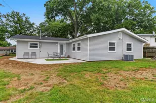 732 Hubert Dr, Saint Louis, MO 63125 - Photo 32