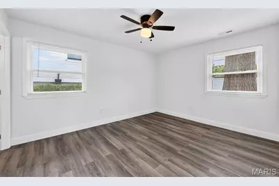 732 Hubert Drive, Saint Louis, MO 63125 - Photo 20