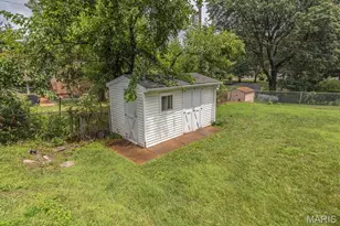 9211 Alpine Dr, Affton, MO 63123 - Photo 6