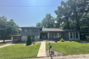 2009 Crescent Dr, Hannibal, MO 63401 - Photo 1